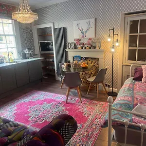 Georgian At Thomas Street Double Bedroom And Two Single Trundle Beds Apartamento