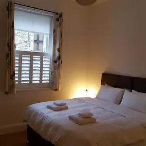 10 Grove St - Apartamento