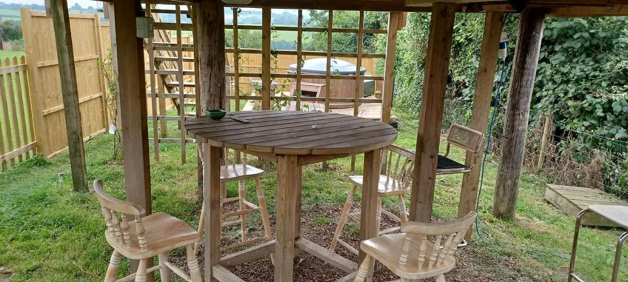 Campsite Norwell View Farm Glamping With Hot Tubs Hotel Bath United Kingdom